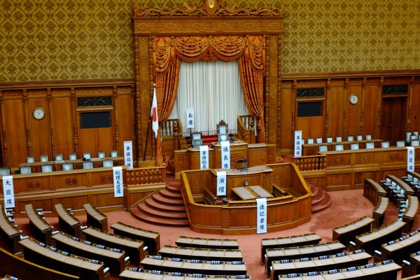 参議院・衆議院の内部