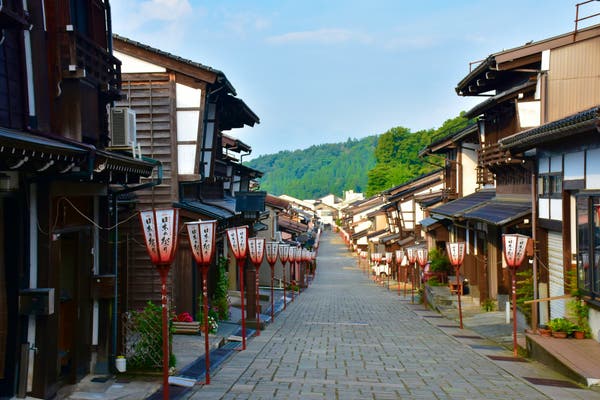 八尾の町並み