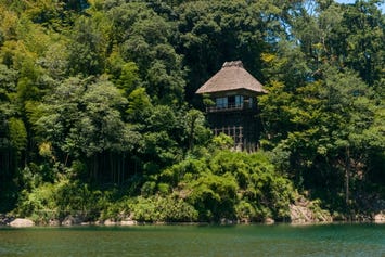 臥龍山荘