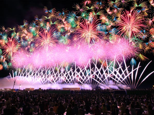 1名様から出発保証★『第97回全国花火競技大会　大曲の花火/テーブル席プラン』全国から選び抜かれた花火師が日本一を目指す日本三大花火大会！東京駅発/復路夜行バスツアー2