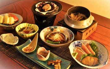 【秋田市内発】 絶景ブルー浄土ヶ浜・三陸鉄道と海鮮グルメのお刺身・煮あわび・アワビ釜飯！鮑尽くし御膳 2日間