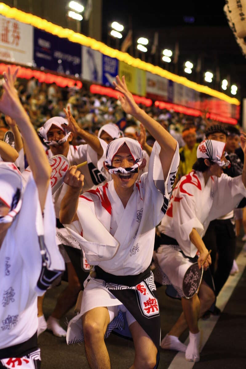 【東京駅・品川駅・新横浜駅発】 のぞみ号（東京駅→新神戸駅）で行く！有料観覧席で見る！四国の夏の風物詩「阿波おどり」2日間～鳴門渦の道・倉敷・栗林公園～2