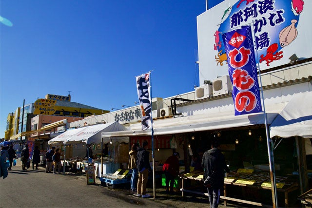 【東京発Bコース】＜大洗花火のビッグフェス！＞過去最大20000発の花火の祭典「大洗海上花火大会2026」有料観覧席(イス席)付き！　魚介の宝庫「那珂湊」おさかな市場で食べ歩きも満喫♪日帰りバスツアー2