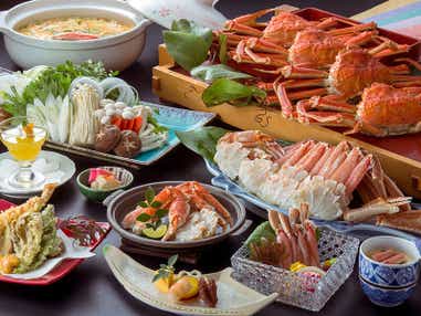 【上野駅・大宮駅発】 【列車+ホテル】<WEB予約・カード決済限定>往路は、団体臨時列車「つながる北陸~冬の美食~」にご乗車!あわら北潟温泉『hanaゆらり』海の幸の王様を贅沢に食べつくすカニづくし2日間