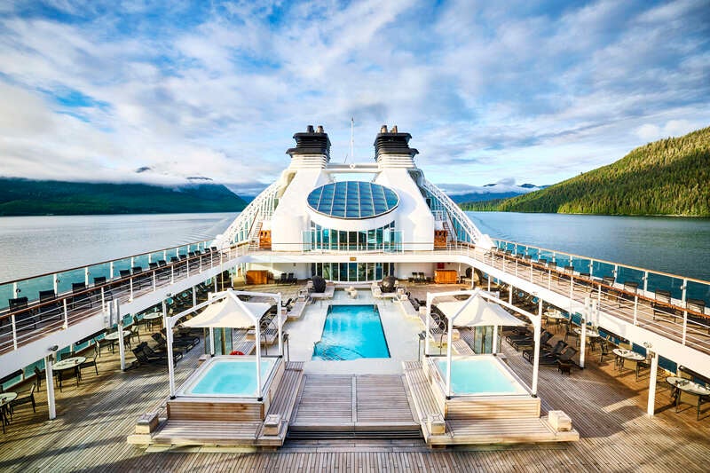 MITSUI OCEAN FUJI【横浜発着】クリスマスクルーズ ～別府・佐世保～（9日間）ベランダスイートＦ Aコース3