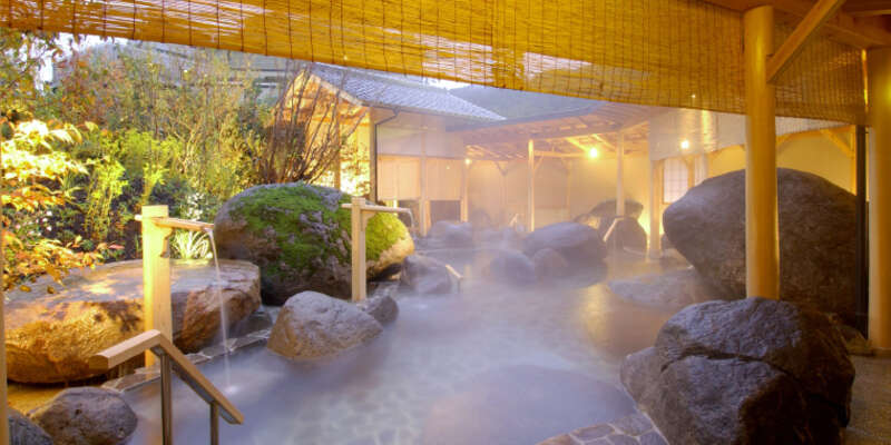 【群馬県内発】 最上級貸切バス「スターペガサス号」で行く！美食と文化を嗜む寛ぎの山形・新潟 名旅館・あつみ温泉「萬国屋」２日間3