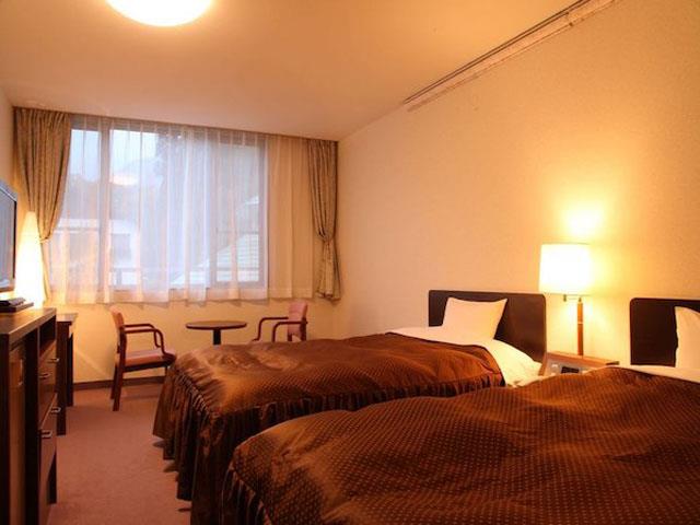 ■●夜発バス　白馬岩岳スノーフィールド　手ぶらDEボード・スキー　ホテルオークフォレスト（1泊4日）1