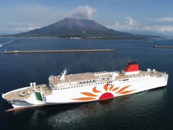 【大阪南港フェリーターミナル発】 フェリーさんふらわあで太平洋クルージングと あったか鹿児島、薩摩＆大隅2大半島巡りと名湯・指宿温泉4日間1