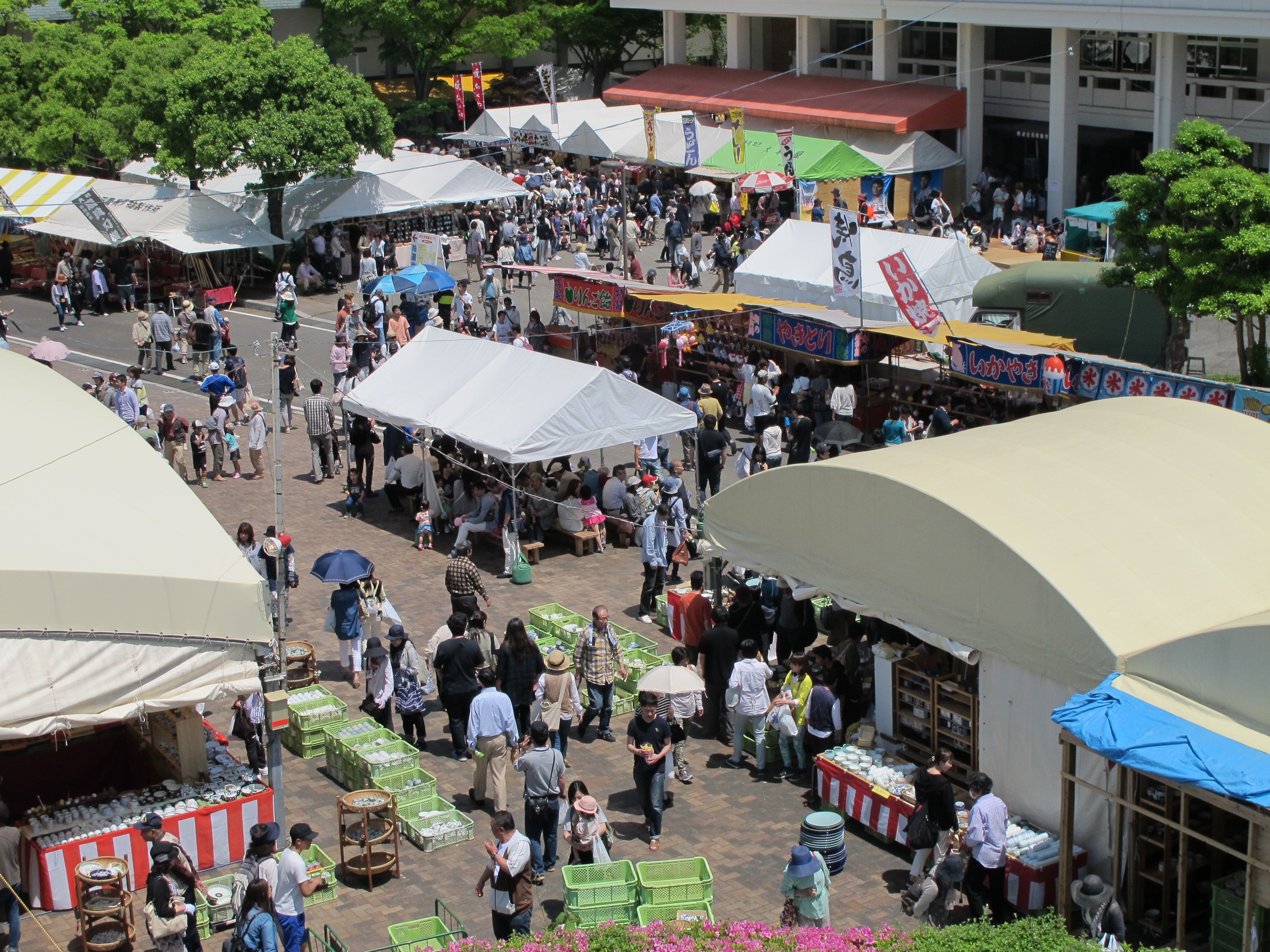 波佐見陶器まつりと温泉湯豆腐＆釜飯の昼食＜WEB予約限定早割キャンペーン対象＞🚌日帰りバスツアー2