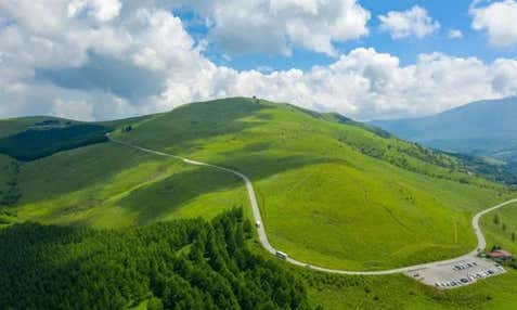<新宿発・西船橋発> 天空の楽園♪ 涼風の霧ヶ峰ビーナスライン と 標高1925m 車山高原展望リフトで絶景の空中散歩