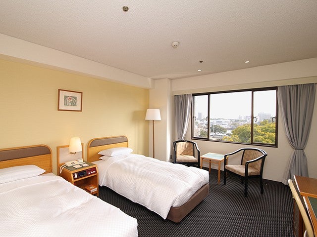 ■【福岡空港利用】日本四大朝市とも称される呼子の朝市に行ってみよう！滞在中レンタカー＆呼子朝市クゥ～ポン付き！ホテルニューオータニ佐賀＆福岡市内3泊4日2