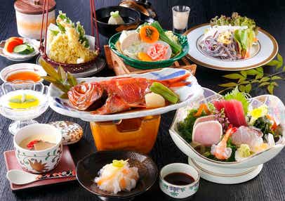 【栃木県内発】 年忘れ大懇親会 紺碧の海と白い砂浜 海辺のリゾート・伊豆白浜『ホテル伊豆急』2日間