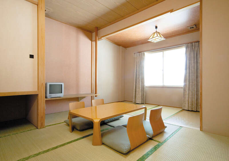 【東京駅・上野駅・大宮駅・高崎駅発】 ＜WEB予約・カード決済限定 入湯税は現地払い＞【列車＋ホテル】乳白色の湯天国！雲上の万座温泉「日進舘」２日間3