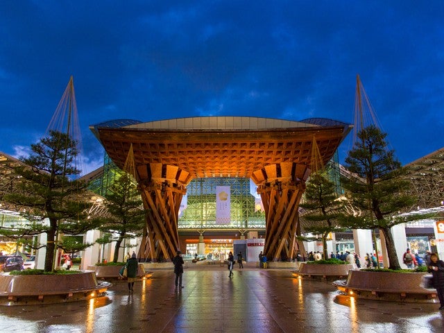 ■《秋旅セール》JALで行く　北陸　風情ある街並みと自然に癒される北陸旅♪　観光・ビジネスでのご利用にピッタリ！　北陸ホテルチョイス　フリープラン　1泊2日1