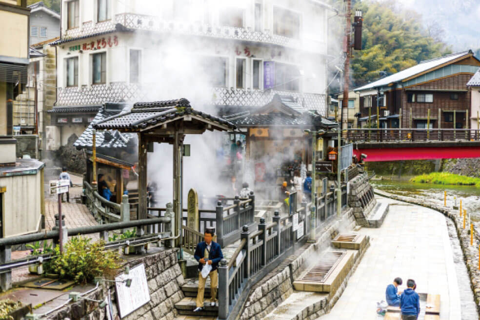 ＜兵庫＞カニ好き大集合！！浜坂港でずわいがに＆海鮮食べ放題‼ 90分　【明石・西神中央・緑が丘出発】2