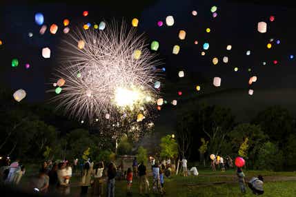 【千葉県内発】 ~願いをのせて信州の夜空に舞う幻想的な光~ 期間限定!よみうり特別企画!「白樺高原スターランタンナイト」