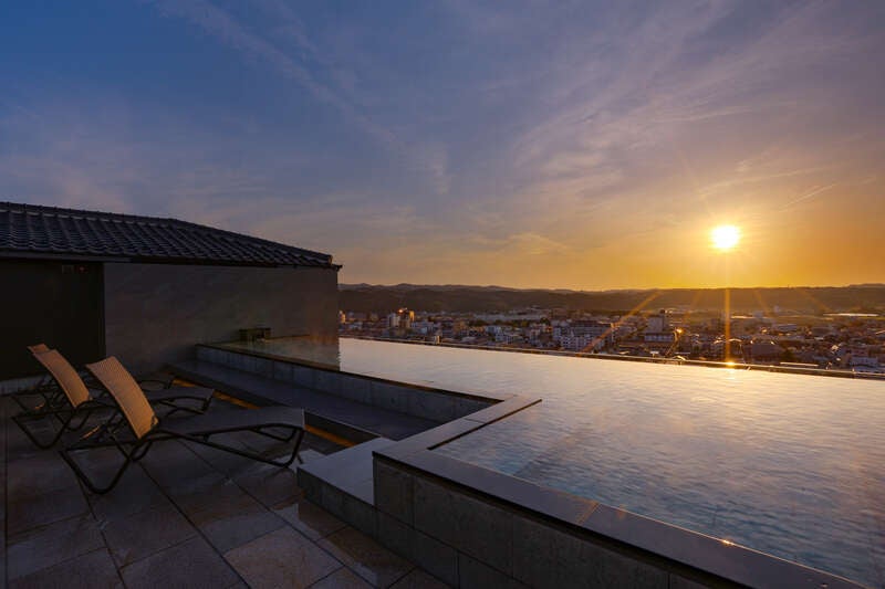 【大阪駅・新大阪駅・京都駅発】 【列車+ﾎﾃﾙ】カニ食べ放題「大江戸カニづくしバイキング」山代温泉　大江戸温泉物語Premium 山下家２日間2