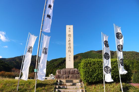 【3泊4日（船中2泊）／小倉発着／添乗員同行】信長・秀吉・家康 天下統一への道を辿る４日間 ★戦国武将三英傑ゆかりの地を巡る旅★ ～桶狭間・大樹寺・関ヶ原・安土城跡各地専門ガイドが案内～3