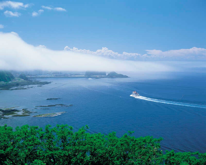 【羽田空港発】 ベストシーズンに行くひがし北海道１２景　釧路湿原と知床クルーズ・硫黄山・摩周湖・阿寒湖３日間　５つ星の宿「知床第一ホテル」に宿泊2