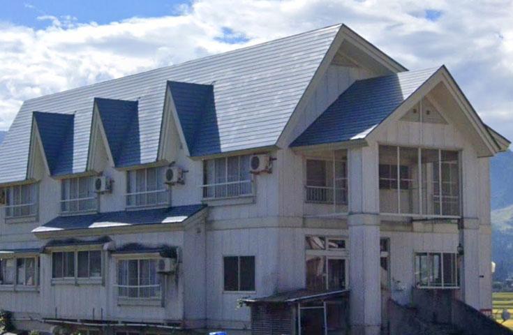 [新宿発]【往復バスで行く】朝発上越国際「ロッヂKブリッジ」2泊3日【滞在中リフト入場券付】！レンタルセット＆ウェア付【夕食・翌朝食付】1