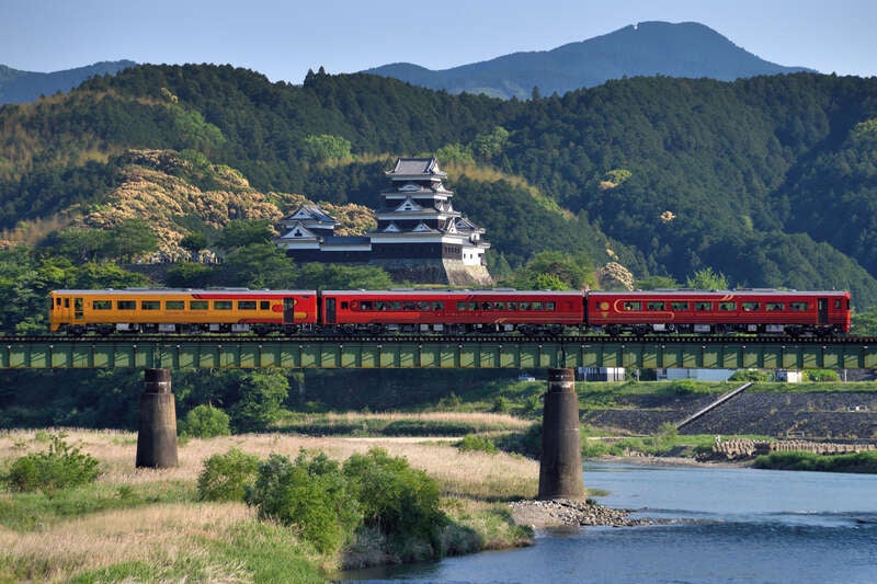 【新大阪・新神戸・姫路・相生駅・岡山駅発】 四国ドラマチック鉄道紀行～「伊予灘ものがたり・土佐くろしお鉄道」と秘境パノラマ旅３日間1