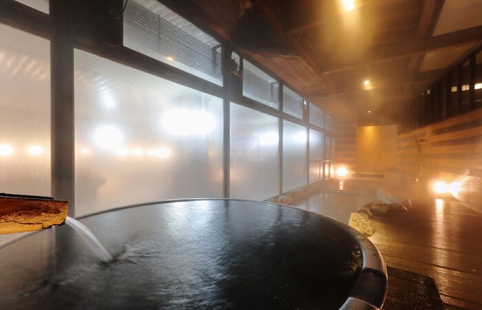 【横浜発】草津温泉 群馬・草津温泉でたっぷり19時間滞在＆1300年の歴史ある『水澤観音』参拝～軽井沢・プリンスショッピングプラザでお買い物♪～2