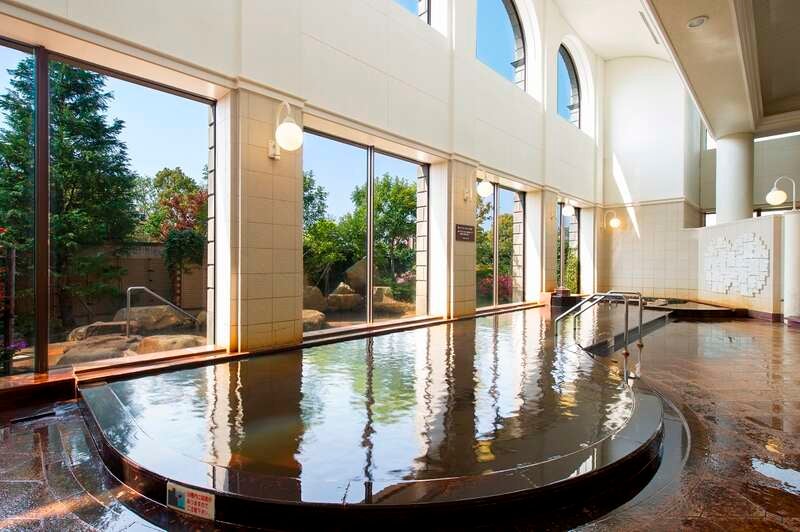 【敦賀駅・福井駅発】ハウステンボス「光の王国」と軍艦島上陸クルーズ たっぷり長崎3日間2