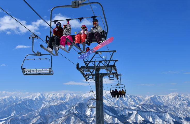 【往復新幹線指定席で行く】ガーラ湯沢 1泊2日【リフト1日券付】【夕食・翌朝食付】1