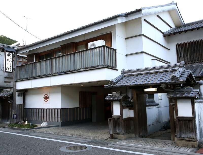 【高知県内発】 完全予約制・ 創業大正二年の老舗「大正軒」で頂くうな重と仁淀ブルー にこ淵  日帰り2