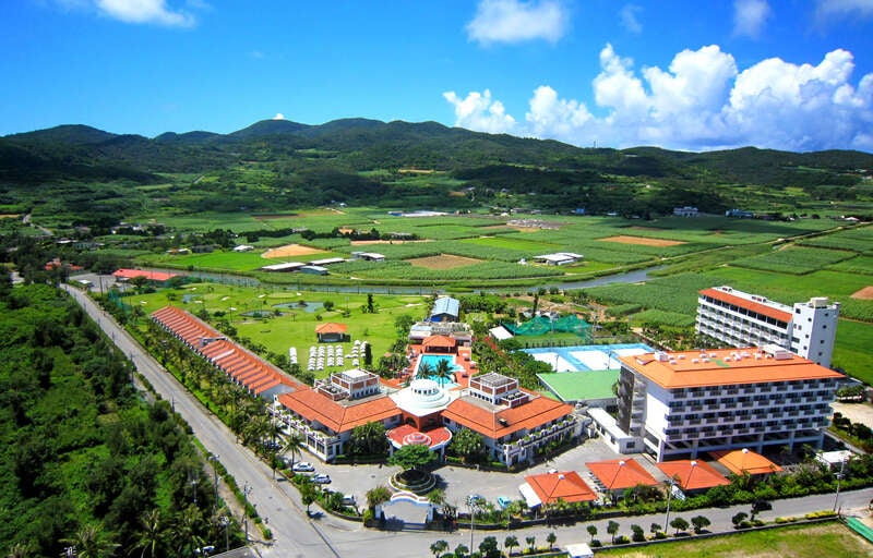 【伊丹空港発着】 CROSS FM 立山律子と行く！～球美の島～久米島・はての浜３日間2