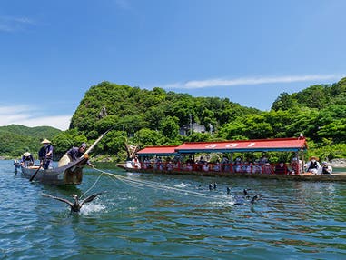 【富山県内発着】「木曽川鵜飼」観覧船上ランチと美濃“うだつの上がる街並み”散策<山の日、シルバーウィーク設定日あり!>