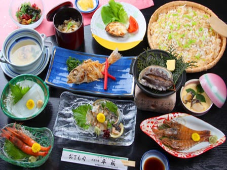 中部発 日帰り 「猫寺」・御誕生寺と7通りの食べ方で味わうアワビ三昧とのどぐろの昼食！＜JAMJAM TOUR＞1