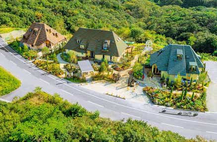 【京滋エリア発】 こんな旅してみたかった!オーベルジュフレンチの森で本格フレンチと須磨離宮王侯貴族のバラ園 日帰り
