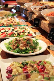 【山形県内発】 自然食ビュッフェ『ガーデンレストランSARARA』と絶滅危惧種クマガイソウ＆大桑原のつつじ（日帰り）