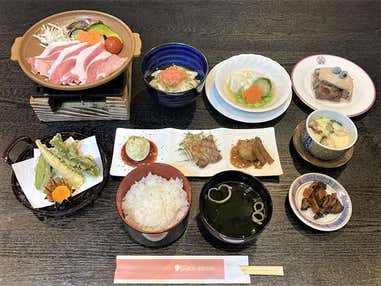 ■【豊橋・浜松・静岡発】夜発バス 手ぶらDEスキー 栂池高原スキー場 バス・トイレ付きのお部屋・リゾートインマリオンシナノ(1泊3日)