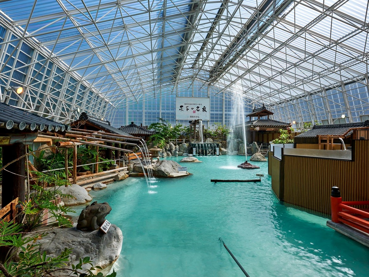【岡山駅・福山駅・広島駅発】 ２つの『５つ星の宿（注）』「霧島ホテル」と「指宿白水館」ゆったり名旅館でくつろぐ休日３日間1