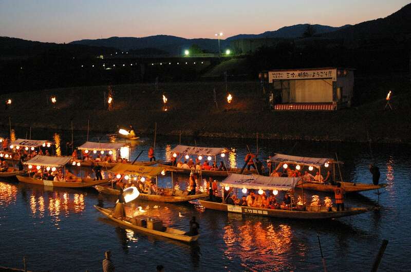 【岡山・倉敷発】 450年の伝統を誇る水上の幻想風景♪夏の風物詩・三次の鵜飼　日帰り3