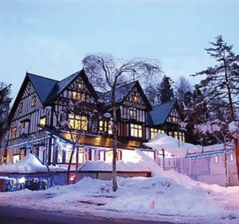 夜発バス／東京・横浜・お台場発　レディーダイアナ　五竜＆47　選べるリフト券｜とおみゲレンデまで徒歩7分　英国調のつくりがオシャレなホテル　大部屋もありグループ宿泊にはうってつけ！1