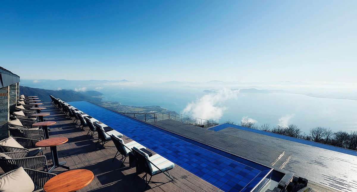 天空のパノラマ「びわ湖テラス」空中さんぽと予約殺到！人気の「いちご園」でいちご狩り食べ放題！【三日市・河内長野・富田林・藤井寺発】1