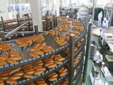 【群馬県内発】 かながわ老舗&名店工場直売所お買い物ツアー 「オギノパン」「鎌倉ハム」工場見学&老舗和菓子「亀屋万年堂」