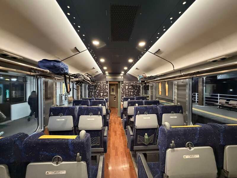 【新宿駅・立川駅・八王子駅発】 天空にいちばん近い列車『HIGH RAIL1375』全線乗車（小淵沢～小諸駅間） 列車を乗り継ぐ一筆書きの旅【特急あずさ～臨時列車HIGH RAIL～しなの鉄道～北陸新幹線】　日帰り2