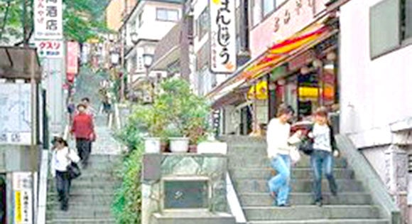 ＜新宿発・西船橋発＞ かにかに カ～ニバル！冬の味覚・かに食べ放題 全7メニューの大盤振る舞い ＆ あまーい誘惑・自家製スイーツも食べ放題♪　そして、伊香保神社初詣と情緒あふれる石段街ぶら～り散策3