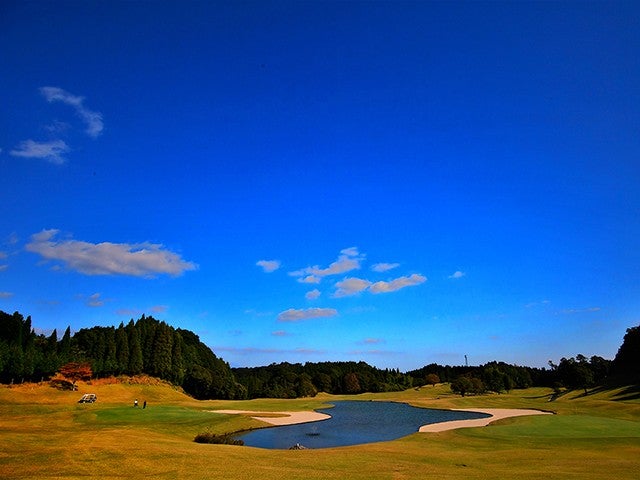 ■【現地払い0円・全行程バス送迎付き】初日に鹿児島高牧カントリークラブ・カートセルフ×2日目に知覧カントリークラブ・カートセルフ 合計2プレイ 鹿児島市内1泊2日3