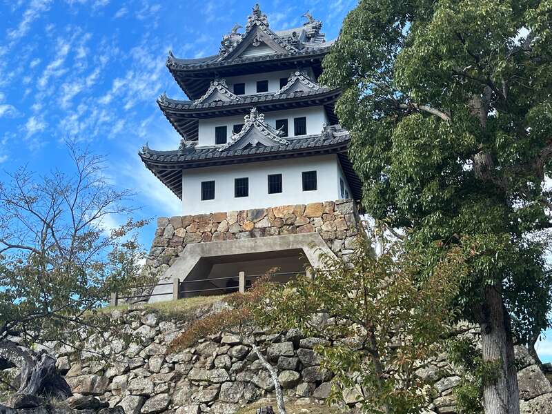 【東京駅・品川駅・新横浜駅発】 《続日本100名城めぐり》近畿、中国編 （３日間）3