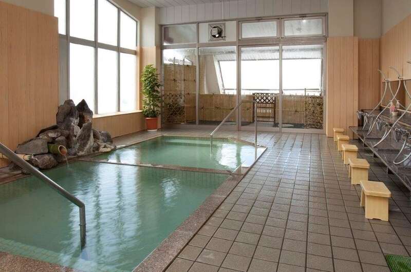 【東京駅・上野駅・大宮駅発】 ＜WEB予約・カード決済限定 入湯税宿泊税は現地払い＞13の外湯めぐりも楽しめます　源泉かけ流し絶景展望温泉の『野沢温泉・朝日屋旅館』２日間2