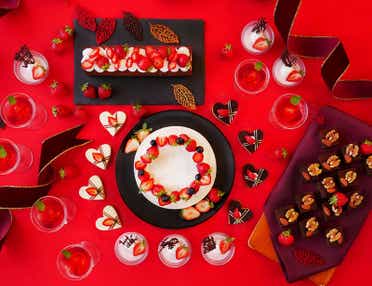 【出雲・松江・米子発】いちごデザートビュッフェと天領上下ひなまつり・梅香る三景園  日帰り