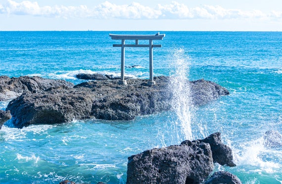 ★1/1～3催行決定★[新宿発]≪初詣/新春日帰りツアー≫高額当選が総額60億円以上!「酒列磯前神社」＆神々しい絶景「大洗磯前神社」＆縁結び「常陸国出雲大社」へ。開運トリプル初詣バスツアー3