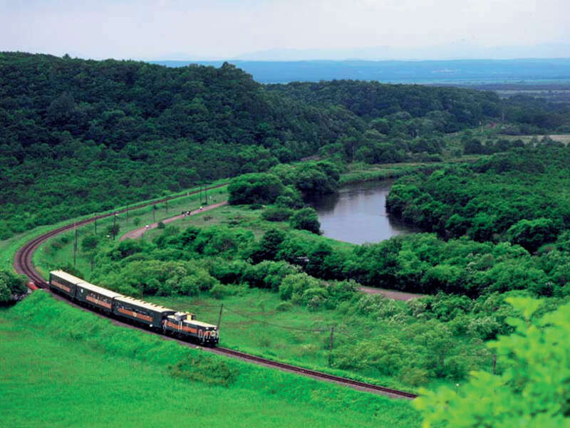 【伊丹空港発着】 ≪鉄印集めの旅≫2つの人気観光列車『富良野・美瑛』『くしろ湿原』ノロッコ号と絶景ローカル線「道南いさりび鉄道」・「花咲線」3日間3