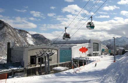 【往復新幹線指定席で行く】ガーラ湯沢 1泊2日【滞在中リフト券付】！レンタルセット＆ウェア付【夕食・翌朝食付】