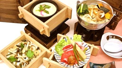 ＜Web割対象商品＞【キングツアーバス旅】【6・7月】どっさどっさ㏌フルーツ王国山梨～桃食べ放題&ラベンダー～〔新百合ヶ丘・狛江発〕3
